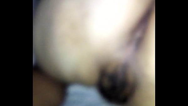 Esposa cachonda le gusta chupar verga  