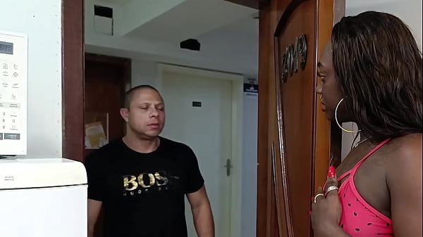 VIZINHO SAFADO ME FEZ SENTAR NA PIROCA DELE ATE ME DA LEITE