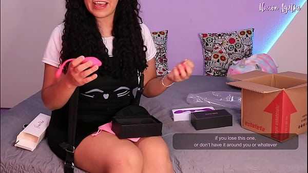 Masturbaci&oacute;n con mis nuevos juguetes - Agatha dolly