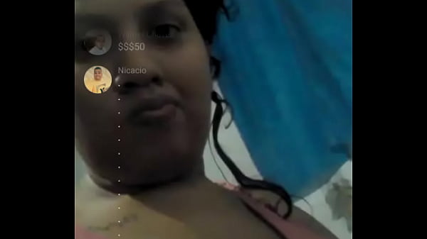 solo, chichis, ense&ntilde;ando  