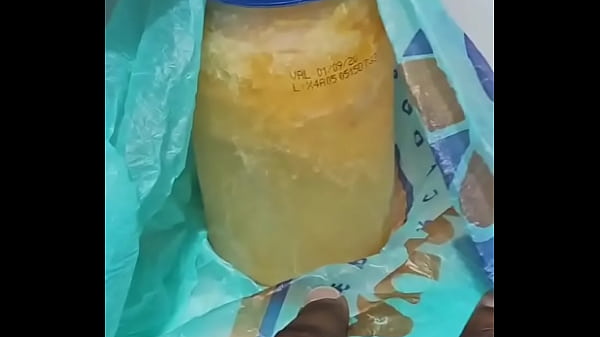 O que voc&ecirc; tem no teu congelador?Eu tenho 500ml de porra congelada.