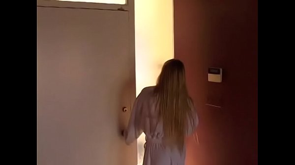Fit stud comes over to hot blonde's house to give a massage and ends up fucking her