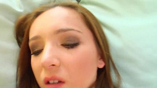 Busty Teen - Laura Timea on Primecups