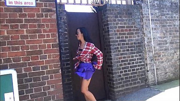 Sexy amateur public flashing and voyeur babe Skylars outdoor exhibitionism expos