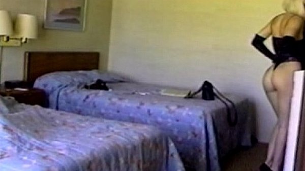 LBO - Mr. Peepers Amateur Home Video Vol79 - scene 2