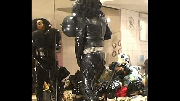 Roxina2005MegaBoobsCockGuy230305XXXL.MPG