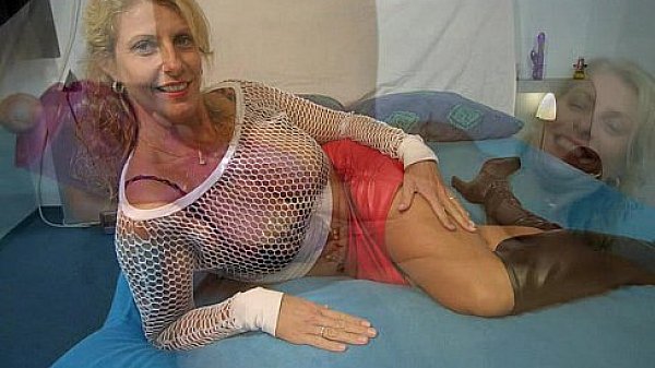 busty mature slideshow 2