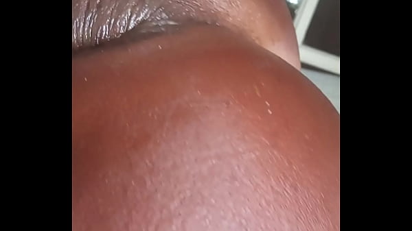 Gostosa demais essa bundinha.... 