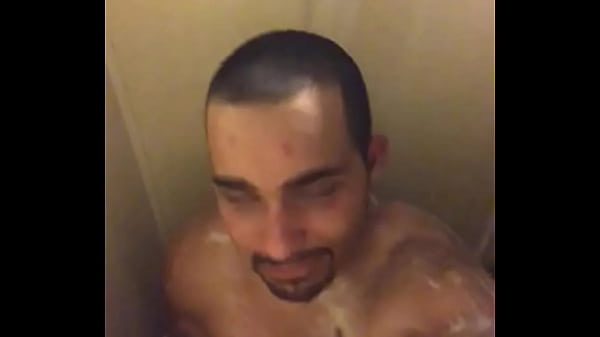 There&rsquo;s no fun showering alone. I need help please