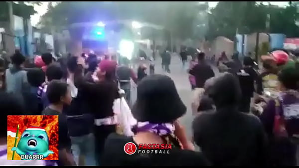 INILAH BAKU HANTAM ANTAR SUPORTER bagian 1