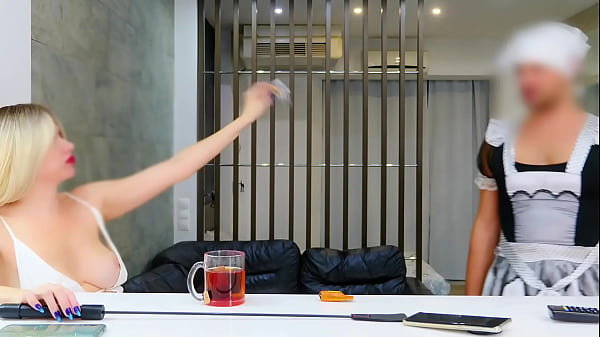 Mistress's Slave Shenanigans: Boot Trampling, Face-Sitting Teases, and Brutal Handjobs Unleashed