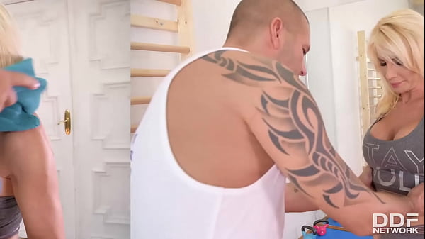 Huge Boobed Milf Tiffany Russo Footjob Workout