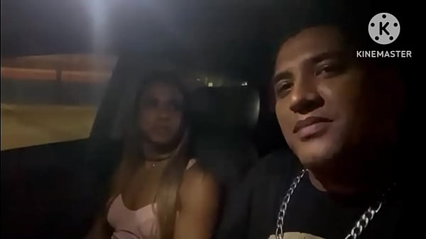 CASADA TRANSANDO EM PLENA VIA PUBLICA VIA LIGHT AO VIVO