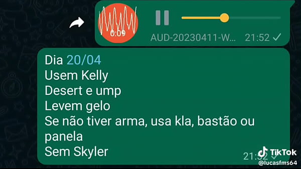 COMENDO XOTA O DIA INTEIRO  