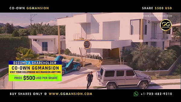 White girl gets horny with her lovense