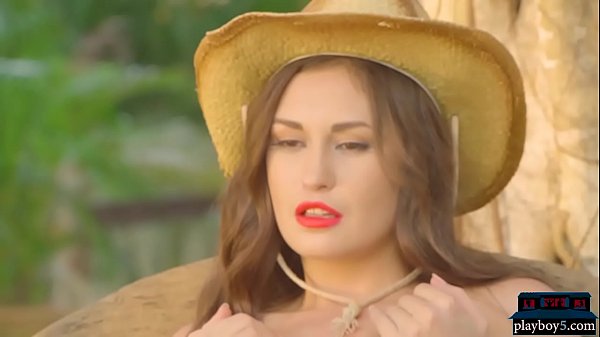 Amazing MILF hotties stripteasing and showing off