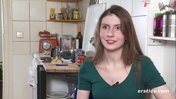 M&uuml;nchnerin zeigt wir sie es sich selber besorgt