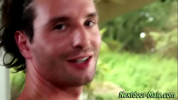 Solo hunk jack off and cumshot