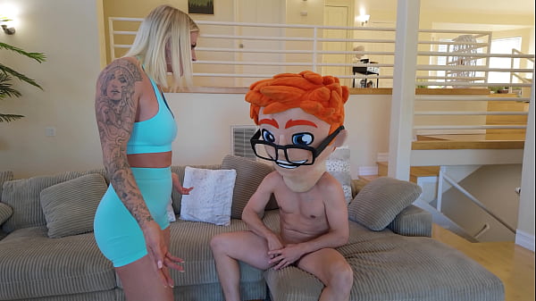 Athletic MILF Taylor Wild Sucks and Fucks After Training