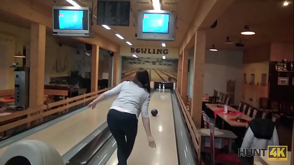 HUNT4K. Sex in a bowling place - I've got strike! 