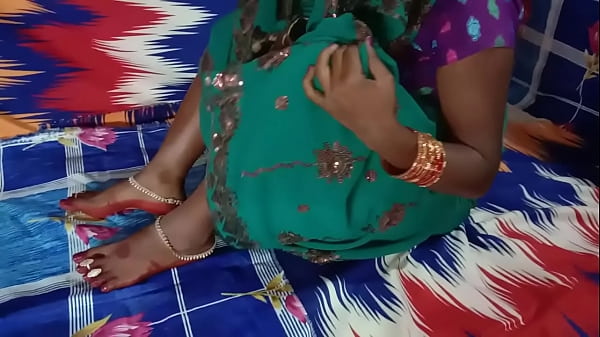 भउजी को रंडी बनया और सब स चुदवाया  