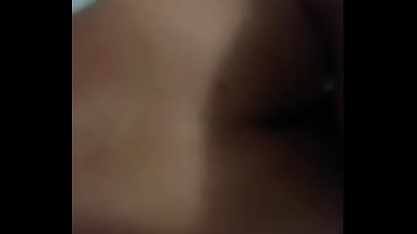 Gostosa casada de quatro dando pro amante 