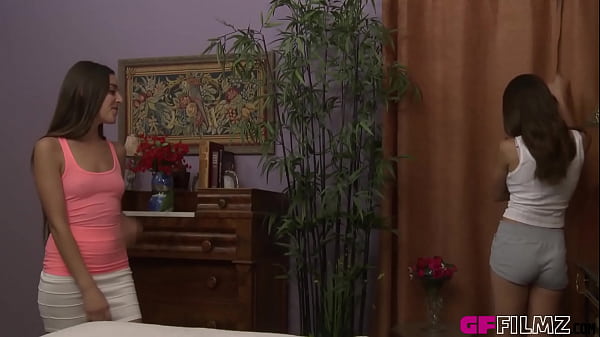 Eva Long, Arielle Faye  