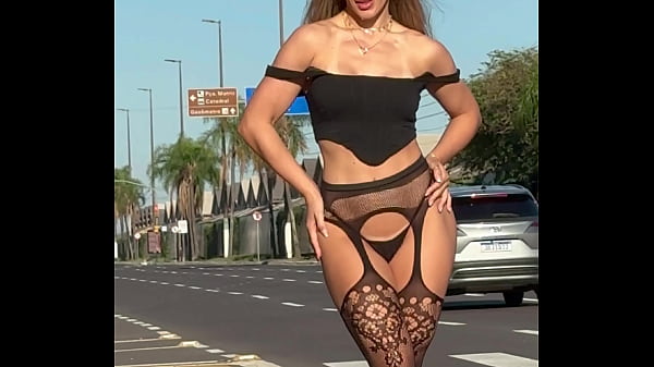 jacqueline oficial linda nas ruas