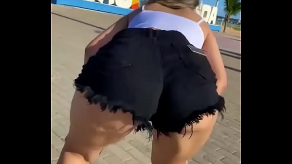 gostosa dancando funk