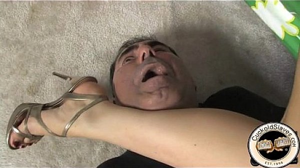 Black master cums all over cuckolds bald head