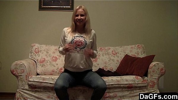 DAGFS - Couch Striptease 