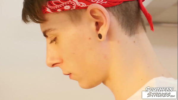 Skinny Bottom Raw Pounded After Blowjob  