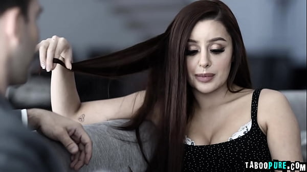 Natural tits girl Vanna use her pussy to get what she wants