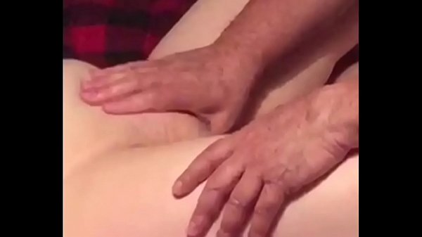 Curvy milf cheating - hot fingering