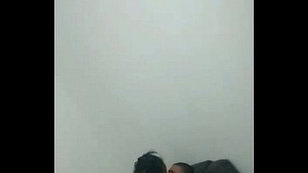 Dominicano espiando amigo rapando  