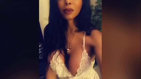 Gl&oacute;ria Garlen la folle de sexe &agrave; Porte Maillot