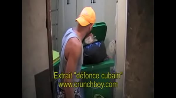 viens voir ma grosse bite et suce moi &iuml;&iquest;&frac12; fond