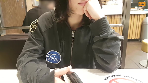 I make my friend come for dinner with the remote control - Baby Hottie