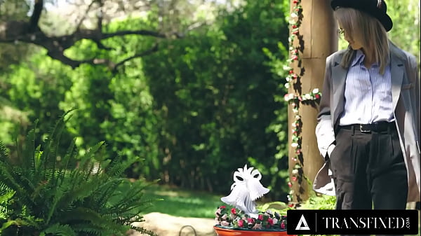 Runaway Trans Bride Ditches Wedding For Cis Cutie  