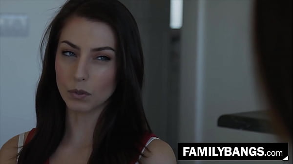 For Kissing My Stepmom ⭐ FamilyBangs.com 
