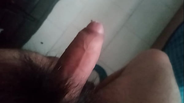 Masturbandome bien rico la verga deliciosa