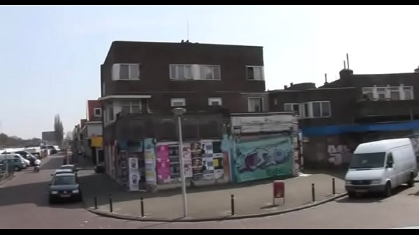 Babe gets mouth screwed 