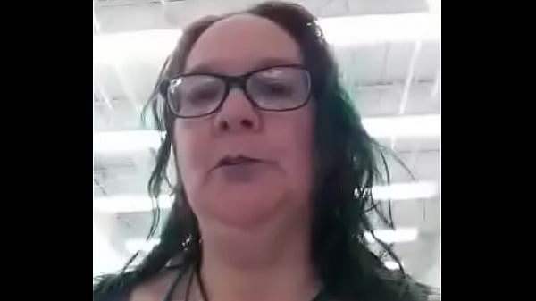 LizJamaica Showing Herself Off