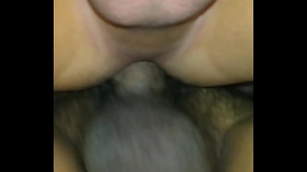 Me vuelve a coger este maduro con verga gruesa a pelo 