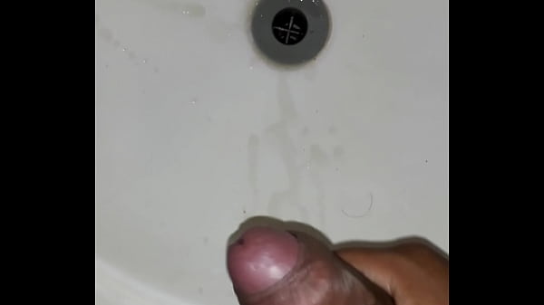 Uma bela luneta batida com uma gozada  gostosa no final