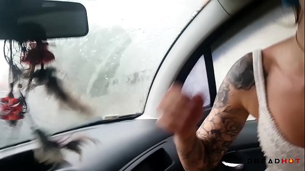 Novinha Engole Pau com carro no GUINCHO!  