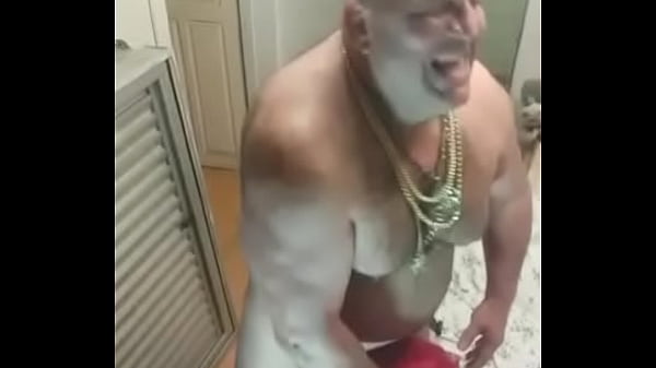 tiuzao adora transar com gatinha que tem buceta apertada