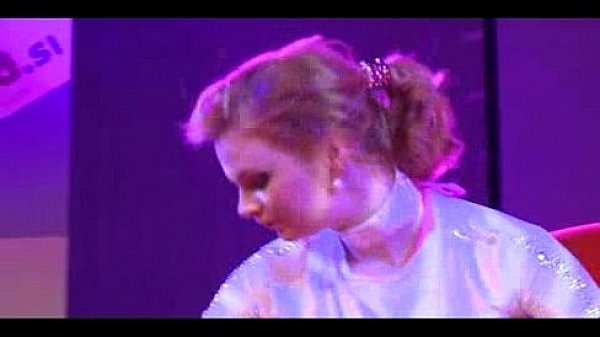 Huge tits stripper dildoing