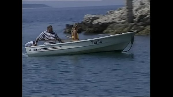 y. slut ass fucked on the beach by a huge cock