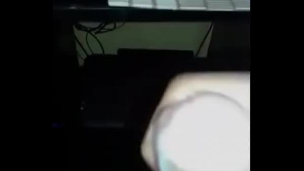 Novinho Gostoso na Punheta At&eacute; Gozar  